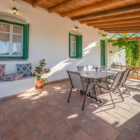 Sempreviva Дом отдыха Agios Leon