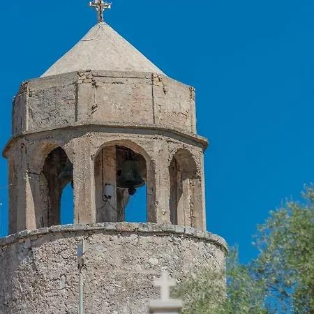 Semesterbostad Sempreviva *